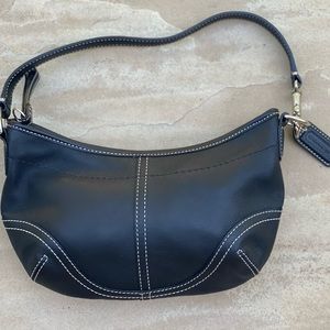 Coach black leather shoulder bag (vintage)